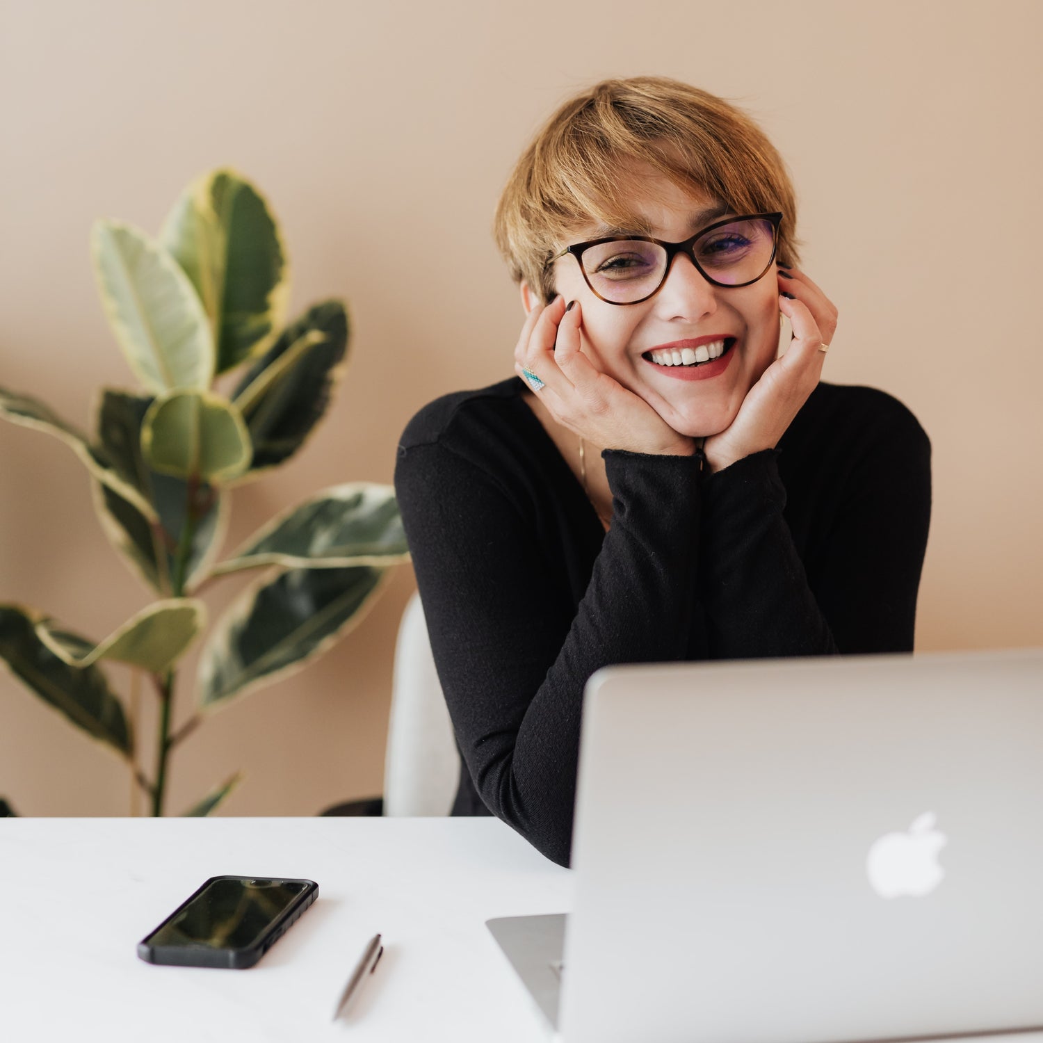 SisterWorks Events and Communications - Intern/Volunteer