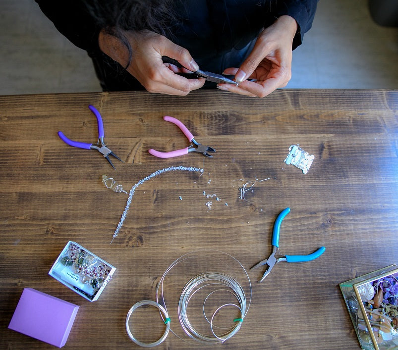 SisterWorks Jewellery Making Teacher Volunteer